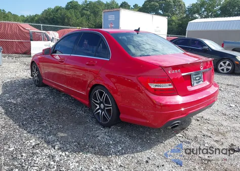 2013 Mercedes-Benz C 250 Luxury/Sport from USA, damaged, VIN WDDGF4HB6DA812290